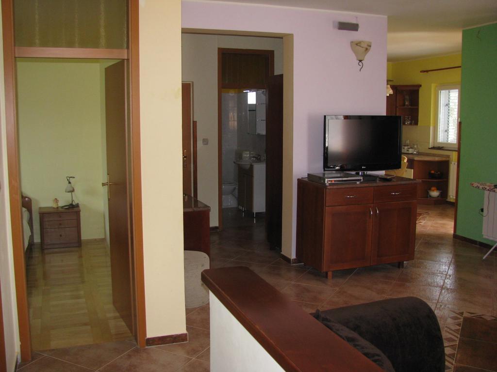 Apartment Megi Tribunj  Room photo