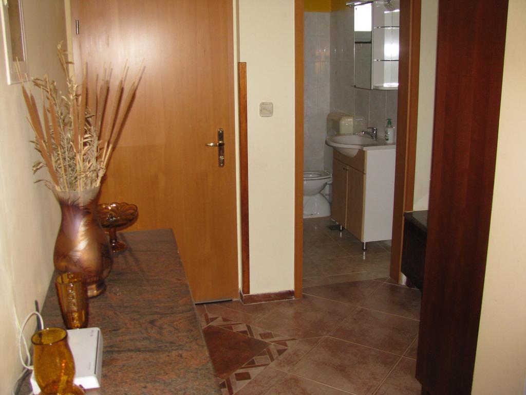 Apartment Megi Tribunj  Exterior photo