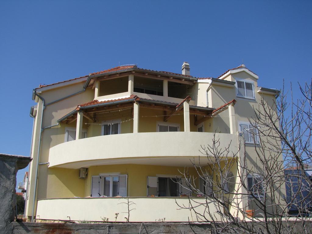 Apartment Megi Tribunj  Exterior photo